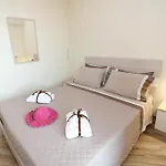 アパート Smile Apartments-vista Mare E Balcone トロペーア