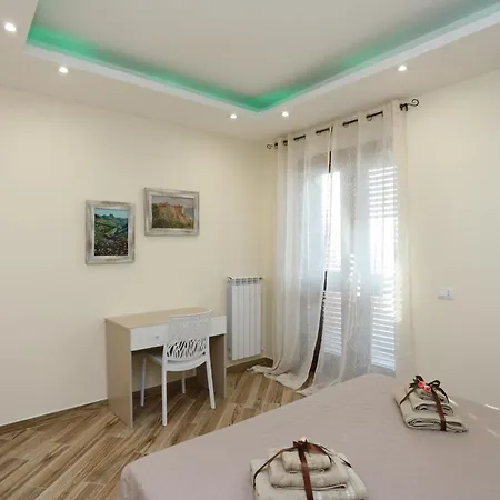 Lägenhet Smile Apartments-vista Mare E Balcone